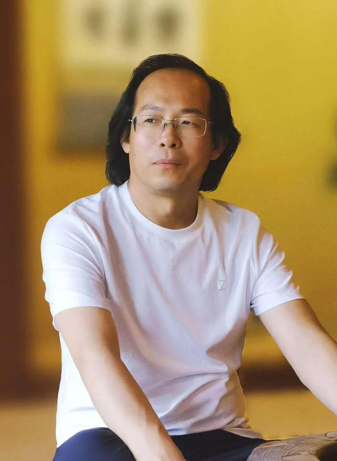 世界将与多位著名诗人连线访谈九游会我们时代的诗生活 诗词(图2)