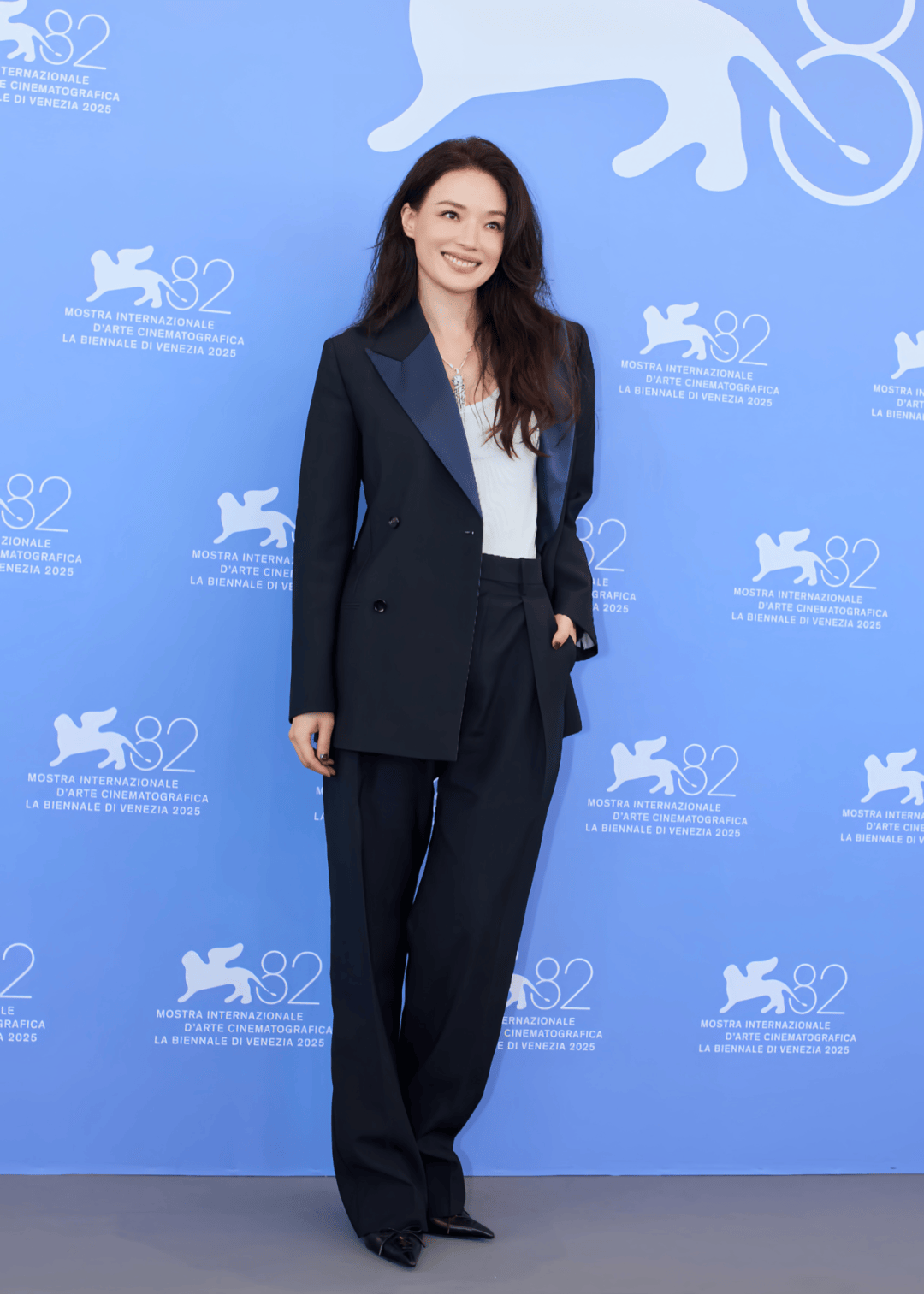 舒淇营业太频繁被质疑是“高仿号”j9九游真人游戏第一平台起猛了(图3) 舒淇营业太频繁被质疑是“高仿号”j9九游真人游戏第一平台起猛了(图3)