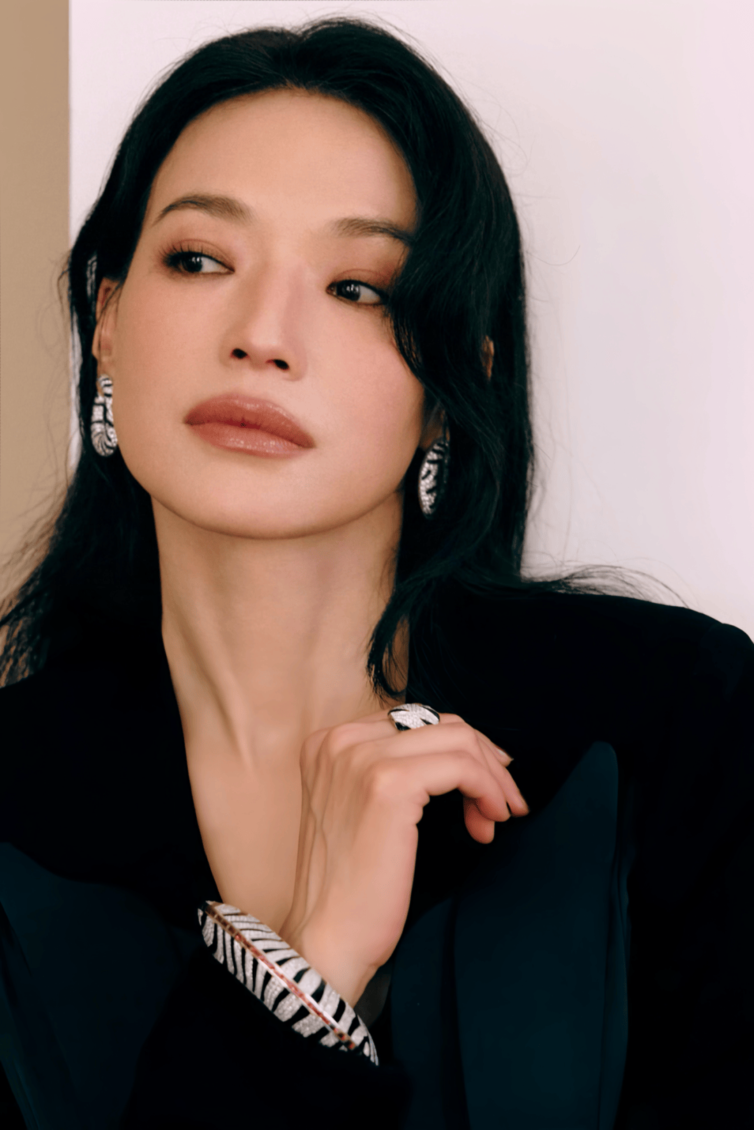 舒淇营业太频繁被质疑是“高仿号”j9九游真人游戏第一平台起猛了(图17) 舒淇营业太频繁被质疑是“高仿号”j9九游真人游戏第一平台起猛了(图17)